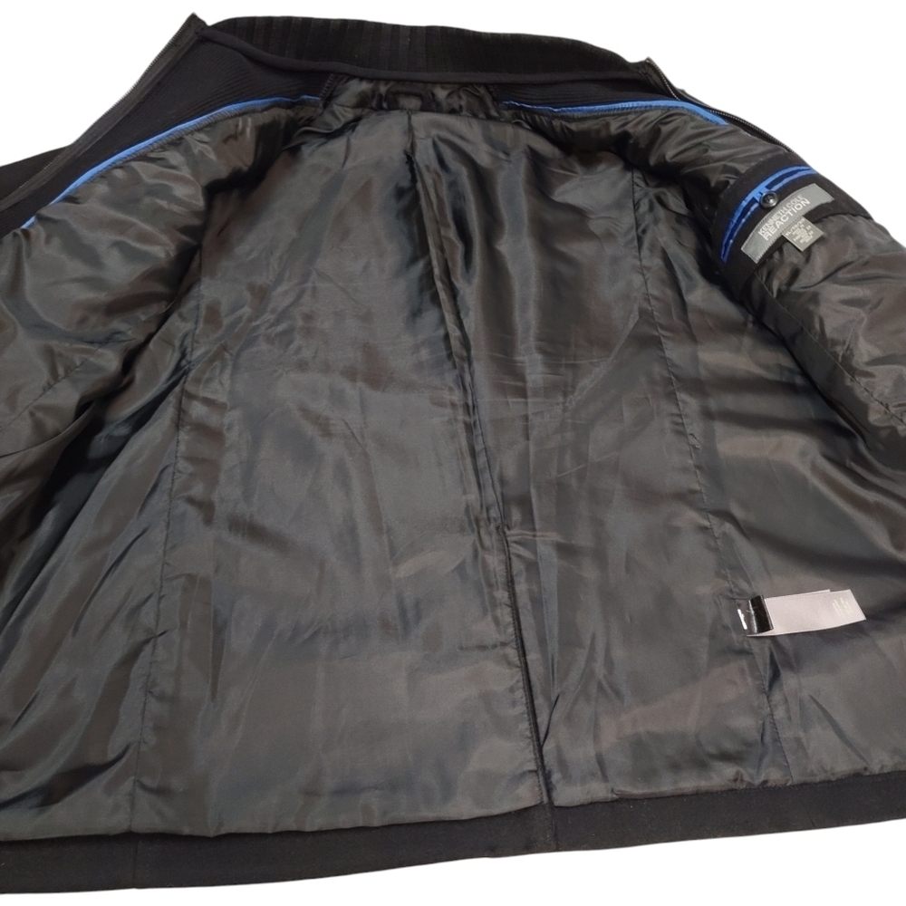 Great pre-owned condition.Black color.Wool blend.Double breasted.Size: XLP - Picture 8 of 10